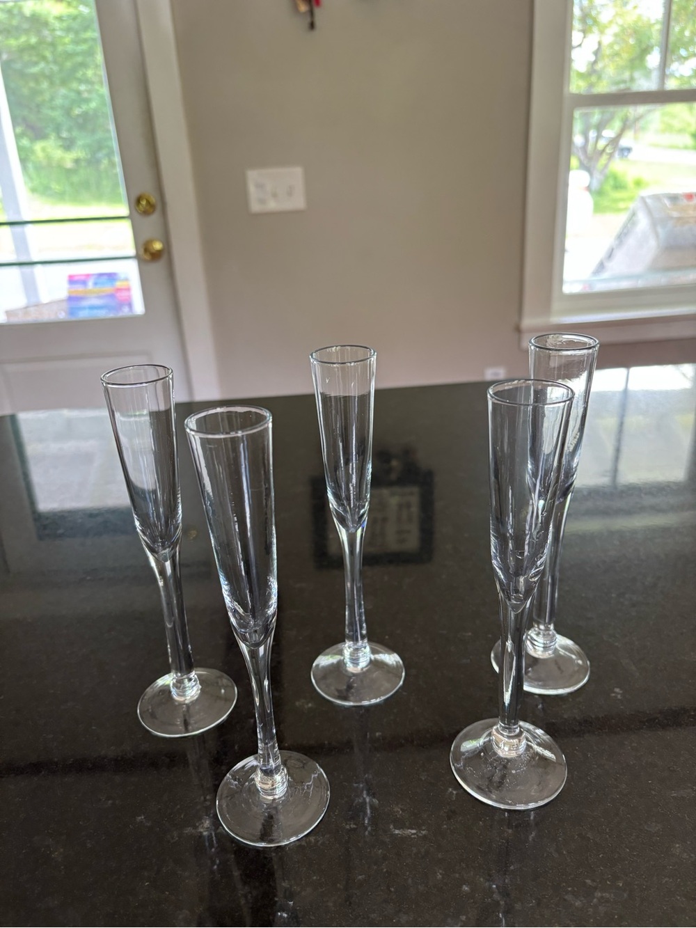 Set of 6 Clear Champagne Flutes - Elegant Glass Stemware
